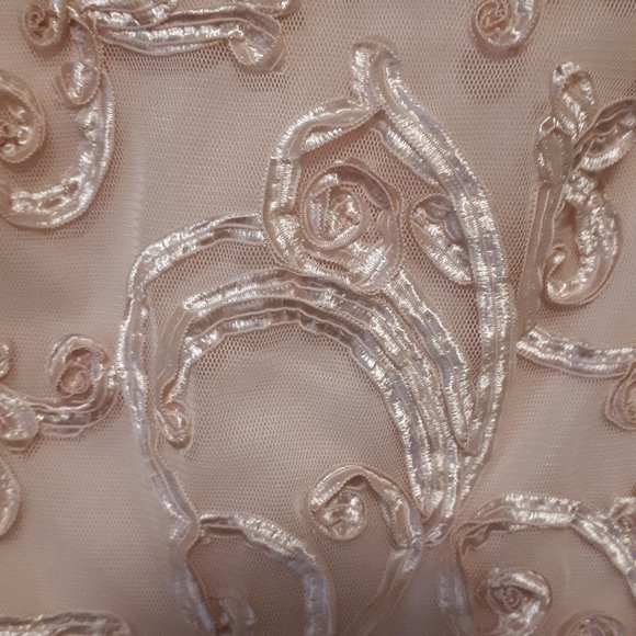 Dress - Picture 3 of 4